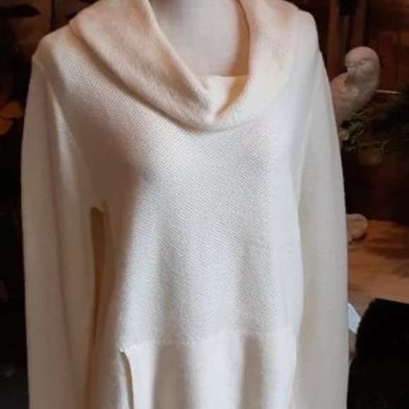 NWT, JONES New York, Acrylic "cuddler", Size Large - Picture 1 of 9